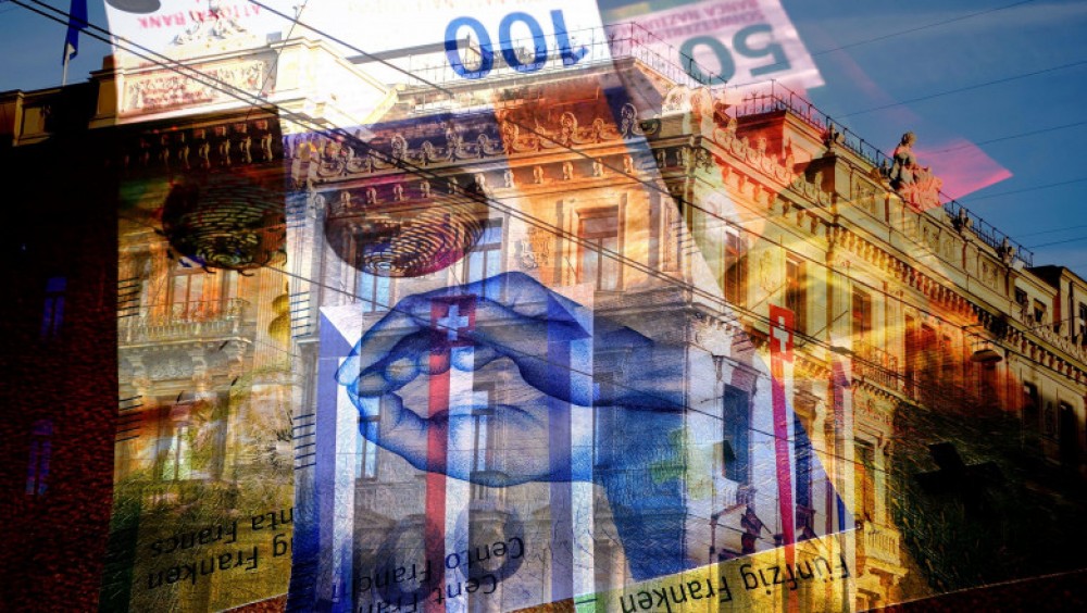 Elveția a decis să blocheze banii rușilor implicați în invadarea Ucrainei